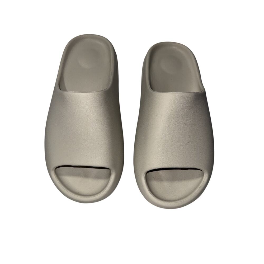ys-01 yeezy slides cream Men’s Size 11 New In Bag